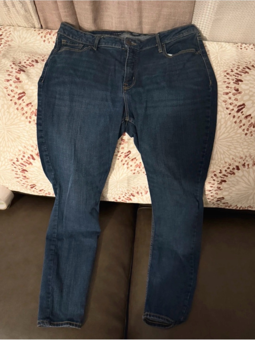 Old Navy Skinny Jeans in Dark Blue Wash